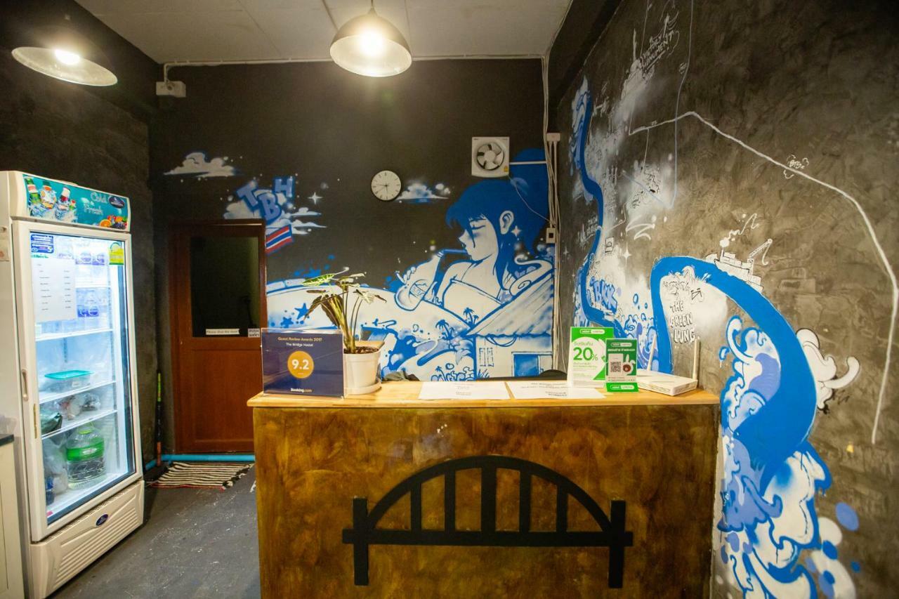 The Bridge Hostel Bangkok Exterior foto