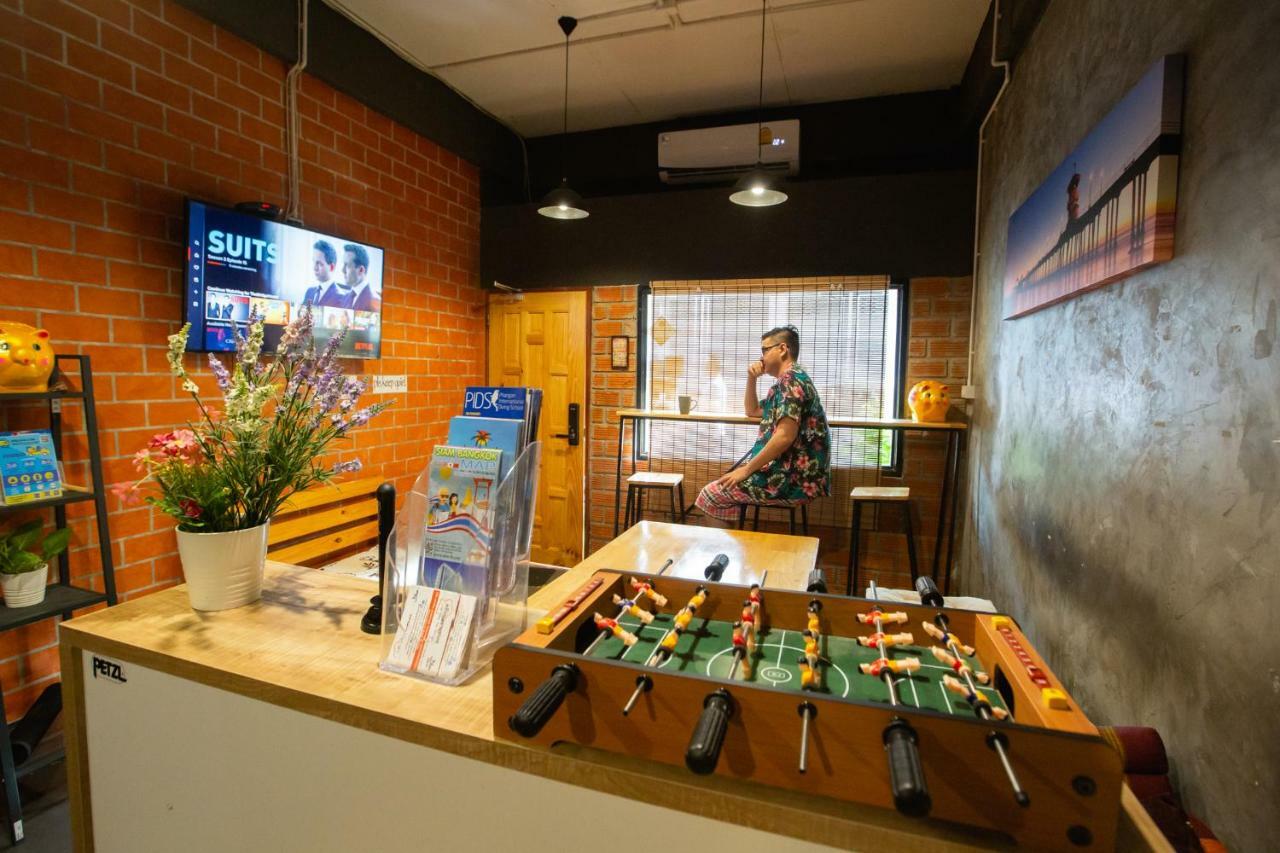 The Bridge Hostel Bangkok Exterior foto