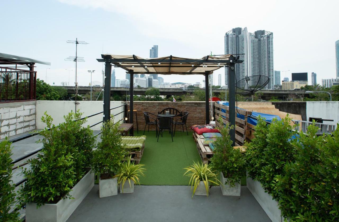 The Bridge Hostel Bangkok Exterior foto